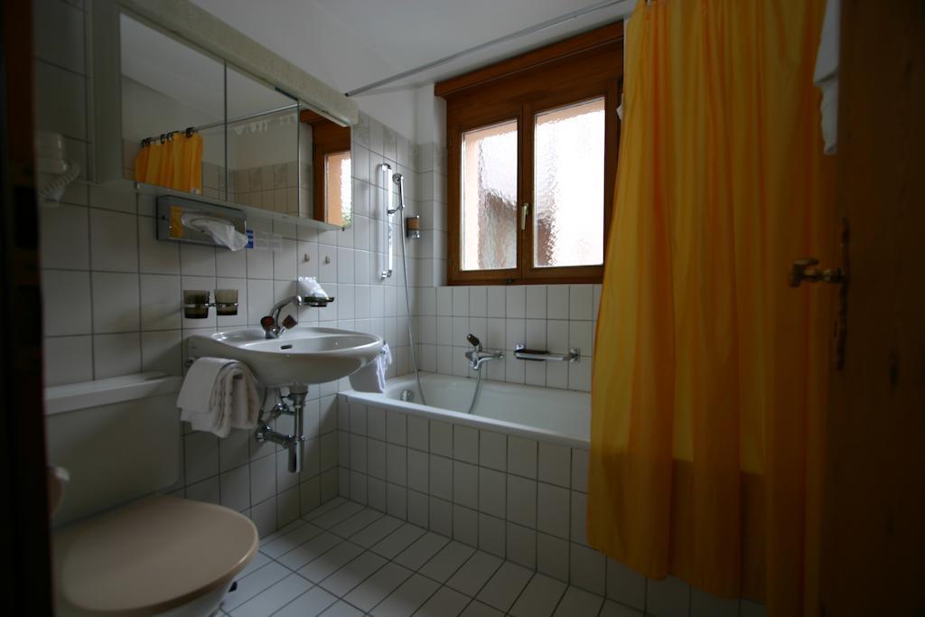 Hotel Poestli Maloja Værelse billede