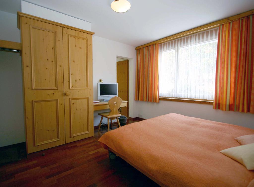 Hotel Poestli Maloja Værelse billede
