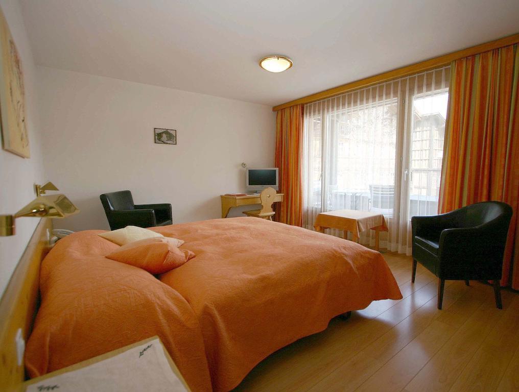 Hotel Poestli Maloja Værelse billede
